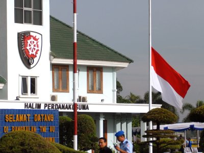 Bendera Setengah Tiang Antara Foto