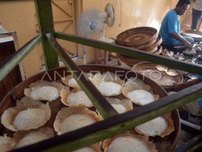 OMZET MENINGKAT ANTARA Foto