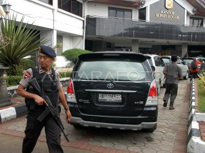 Kpk Geledah Kantor Bupati Bogor Antara Foto