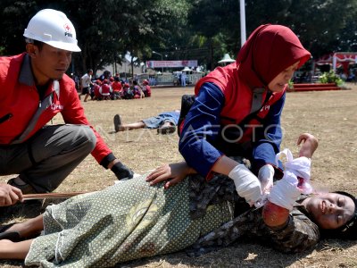 Simulasi Bencana Gempa Antara Foto