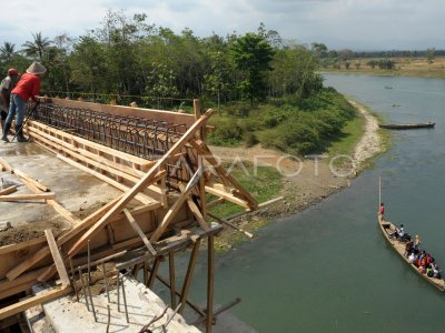 Inspeksi Jembatan Linggamas Antara Foto