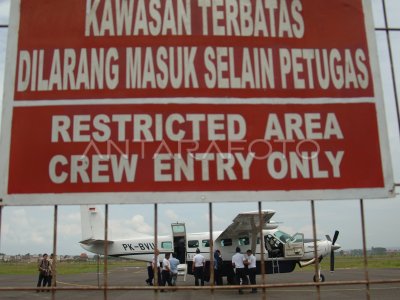 PENERBANGAN PERDANA SUSI AIR ANTARA Foto