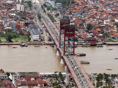 Jembatan Ampera Palembang Antara Foto