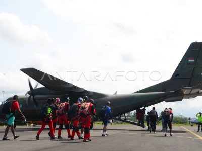 Latihan Atlet Terjun Payung Antara Foto