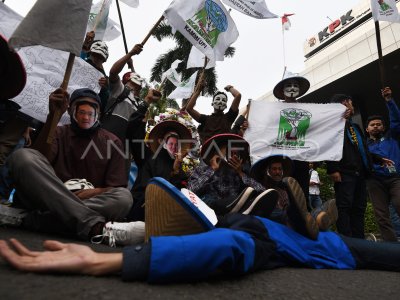 AKSI KASUS REKLAMASI TELUK JAKARTA ANTARA Foto