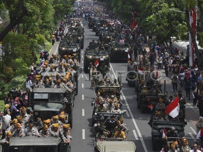 PARADE JUANG SURABAYA ANTARA Foto