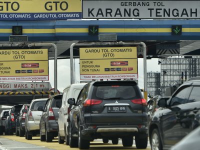 Rencana Pemindahan Gerbang Tol Karang Tengah Antara Foto