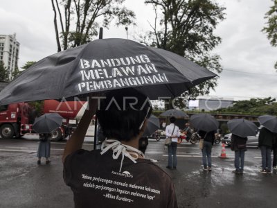 Aksi Diam Kamisan Bandung Antara Foto