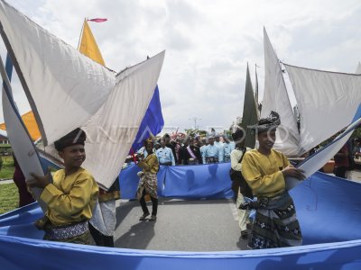 Pawai Budaya Hari Jadi Kota Batam Antara Foto