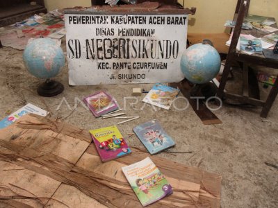 Sekolah Terbengkalai Di Pedalaman Aceh Barat Antara Foto