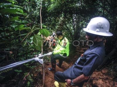 PENERTIBAN TAMBANG EMAS ILEGAL ANTARA Foto