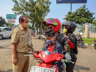 PENERAPAN PSBB HARI PERTAMA DI TANGERANG ANTARA Foto