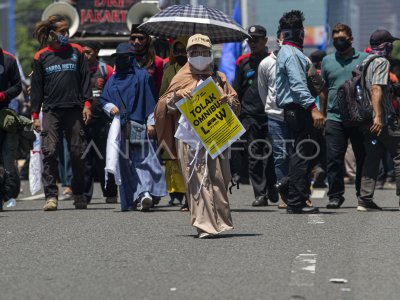 Unjuk Rasa Tolak Omnibus Law Di Jakarta Antara Foto