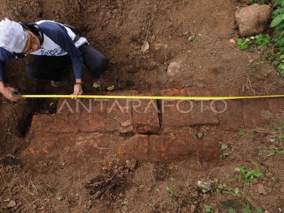 Temuan Struktur Batu Bata Kuno Antara Foto