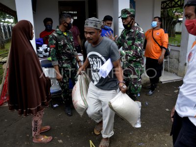 Bantuan Logistik Untuk Warga Korban Gempa Bumi Sulbar Antara Foto