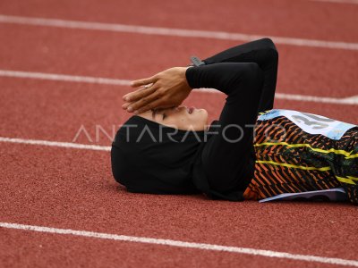 AGUSTINA MARDIKA JUARA LARI 800 METER PUTRI PON PAPUA ANTARA Foto