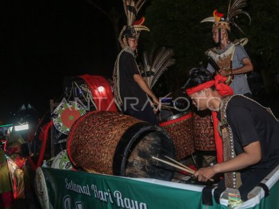 PAWAI TAKBIRAN IDUL FITRI DI PALANGKA RAYA ANTARA Foto