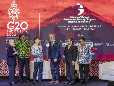 Seminar Of The Development Of Indonesias Blue Economy Roadmap Antara Foto