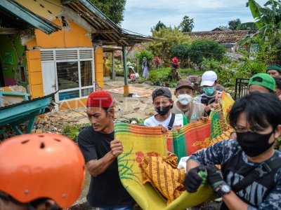 Pemakaman Jenazah Korban Gempa Cianjur Antara Foto