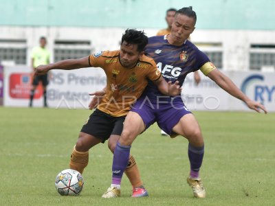 BHAYANGKARA FC MELAWAN PERSIK KEDIRI ANTARA Foto