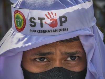 Tenaga Medis Tolak Ruu Kesehatan Omnibus Law Antara Foto