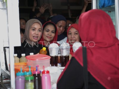 Safari Politik Siti Atiqoh Di Surabaya Antara Foto