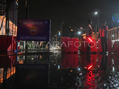 Penutupan Jalan Di Jakarta Jelang Pergantian Tahun ANTARA Foto