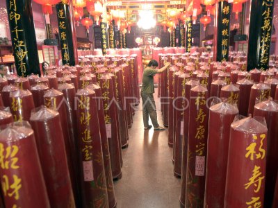 Persiapan Jelang Imlek Vihara Di Lampung ANTARA Foto