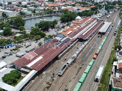 Stasiun Semarang Tawang Kembali Beroperasi Pasca Banjir ANTARA Foto