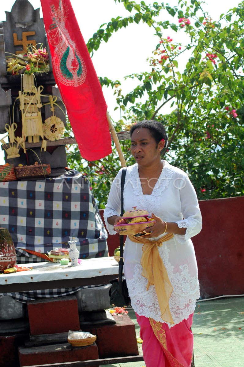 HARI RAYA KUNINGAN ANTARA Foto