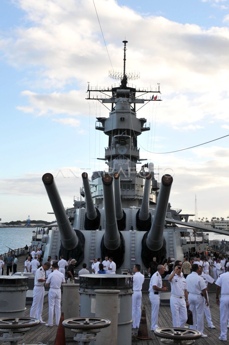 Monumen Kapal Perang Uss Missouri Bb Antara Foto