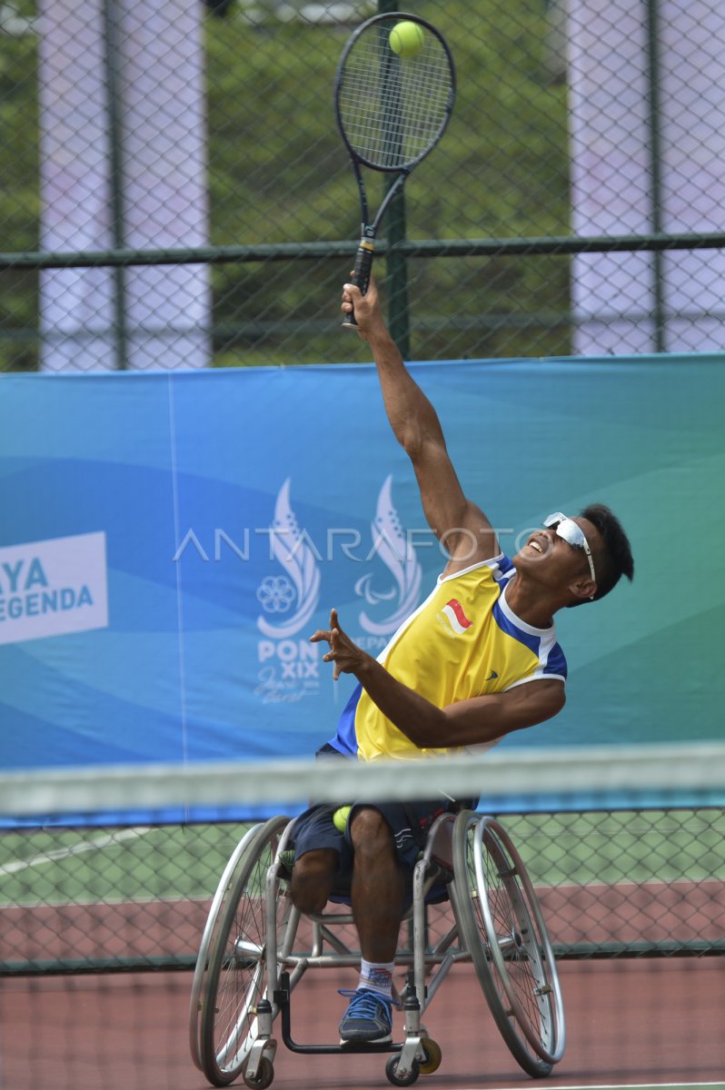 Latihan Cabor Tenis Lapangan Kursi Roda Antara Foto