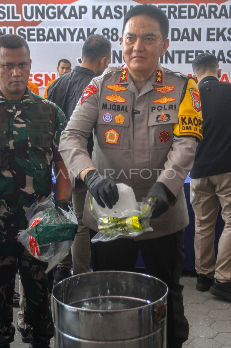 Pemusnahan Barang Bukti Narkoba Di Mapolda Riau ANTARA Foto