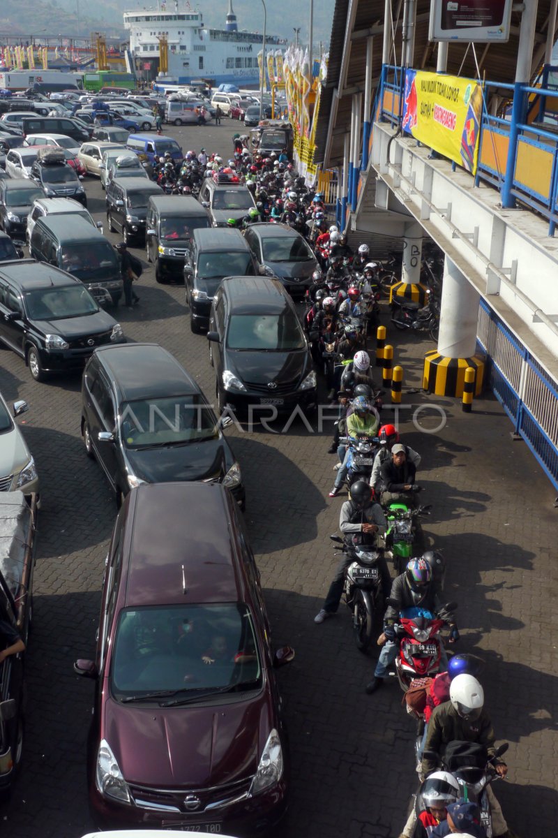 Pemudik Motor Antara Foto