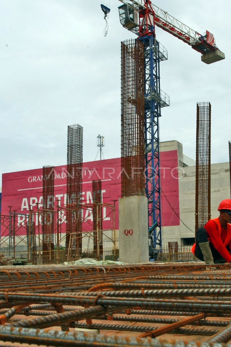 Pembangunan Apartemen Grand Dadap City Antara Foto