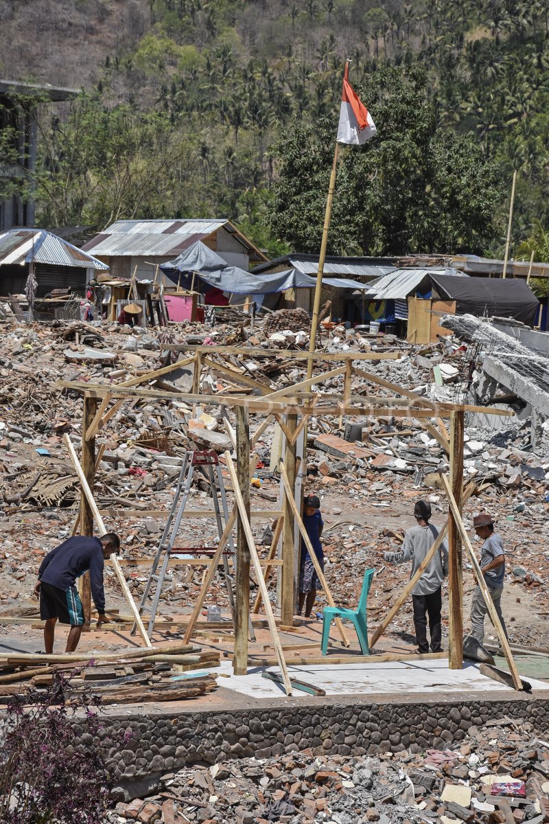 VERIFIKASI RUMAH RUSAK AKIBAT GEMPA LOMBOK ANTARA Foto