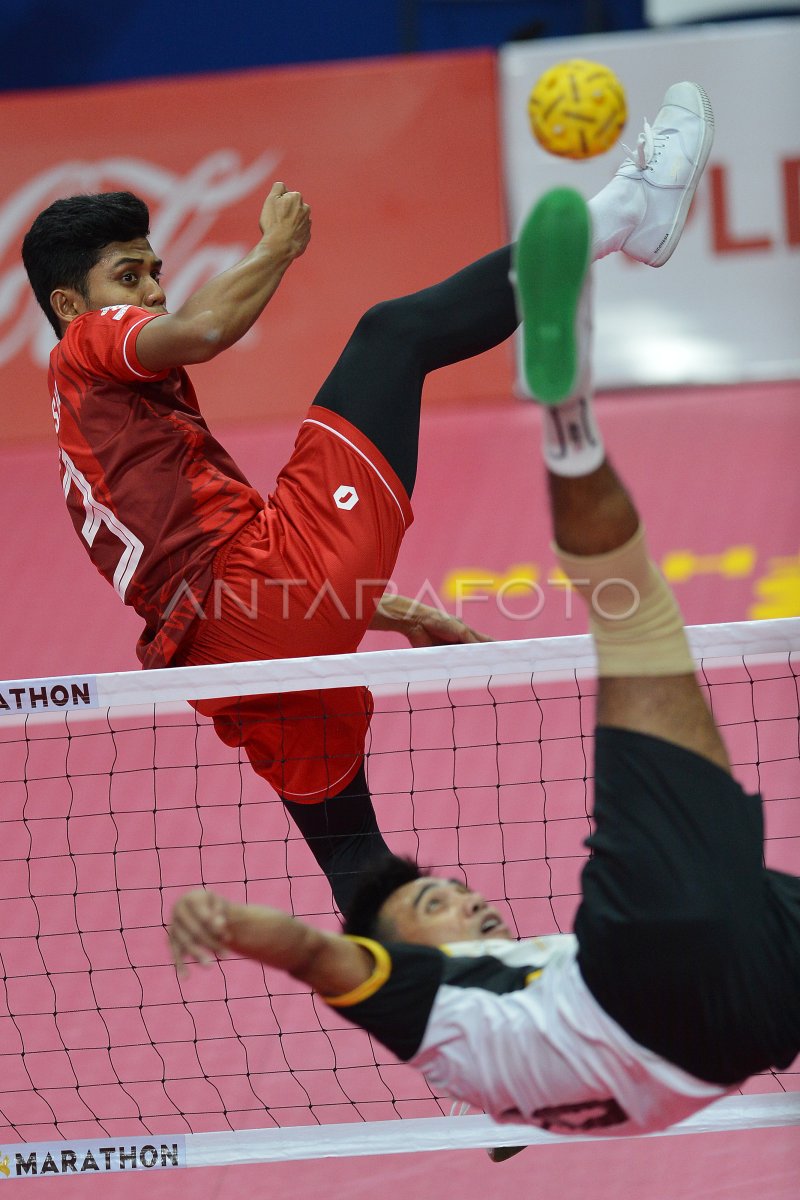 Medali Emas Takraw Putra Antara Foto