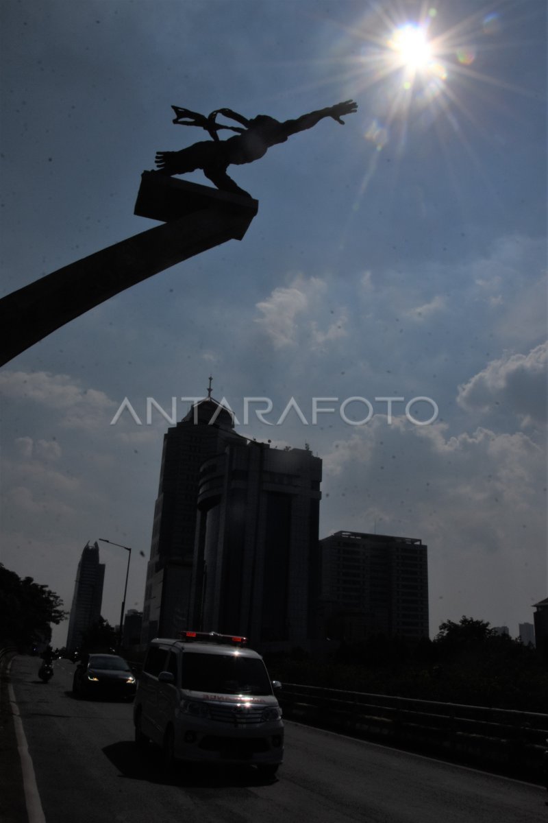 PENERAPAN PPKM DARURAT JAKARTA LENGANG ANTARA Foto