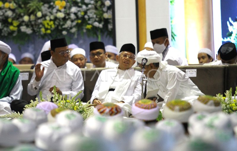 WAKI PRESIDEN HADIRI HAUL ABAH GURU SEKUMPUL ANTARA Foto