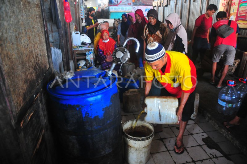 Harga Minyak Goreng Curah Naik Di Kudus Antara Foto