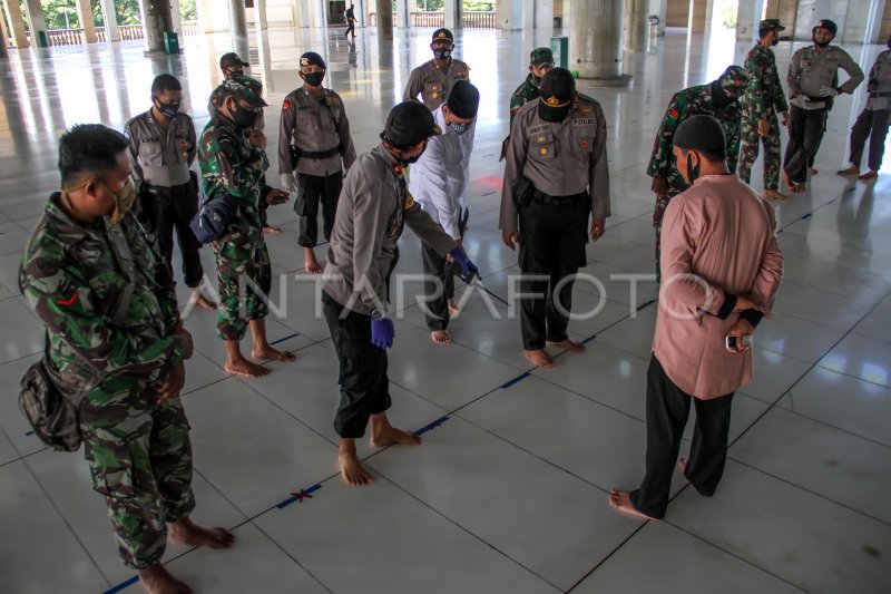 SINERGI TNI DAN POLRI PERANGI COVID 19 ANTARA Foto