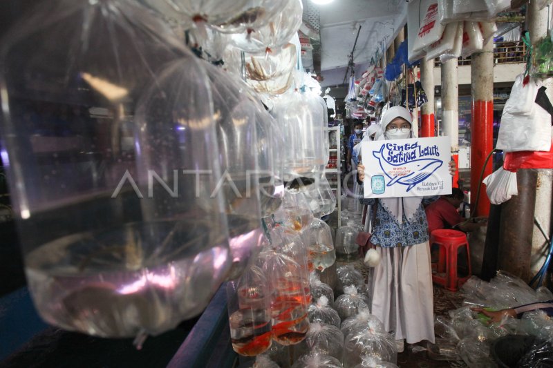 Aksi Hari Laut Sedunia Antara Foto