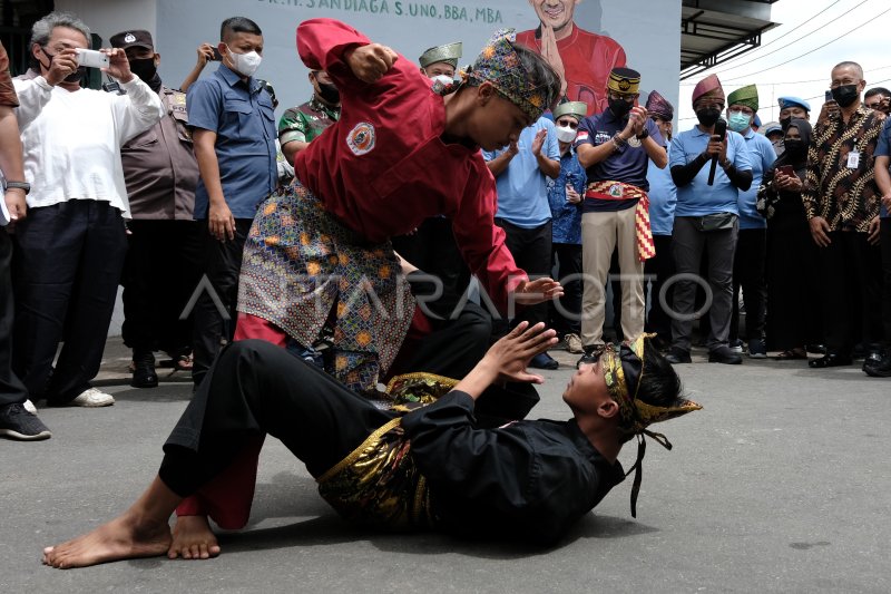 MENPAREKRAF KUNJUNGI KAMPUNG WISATA BENUA MELAYU LAUT ANTARA Foto