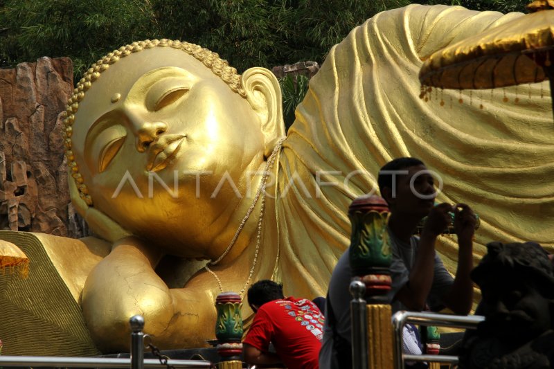 Patung Buddha Tidur Di Mojokerto ANTARA Foto