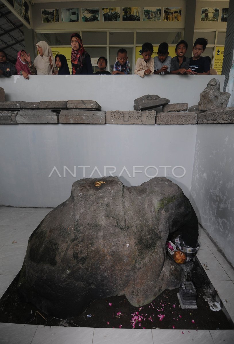 Wisata Cagar Budaya Patung Gajah Putih Antara Foto