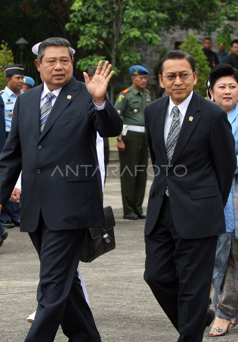 Bertolak Ke India Antara Foto