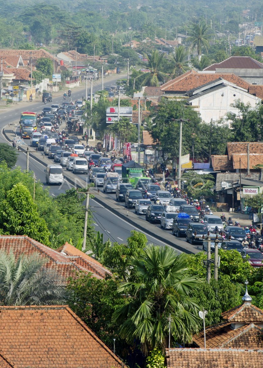 Pantura Padat Antara Foto