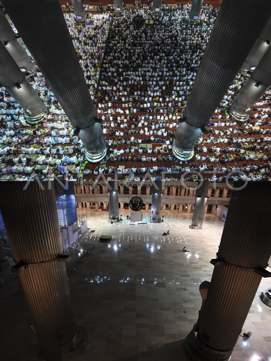 Masjid Istiqlal Meniadakan Shalat Tarawih Antara Foto