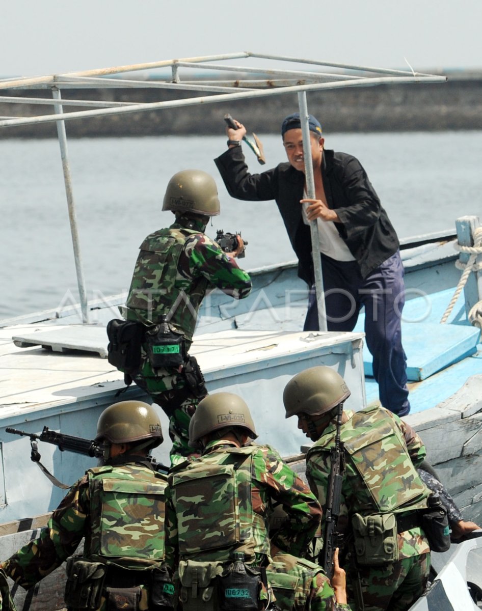 Latihan Gabungan Antara Foto