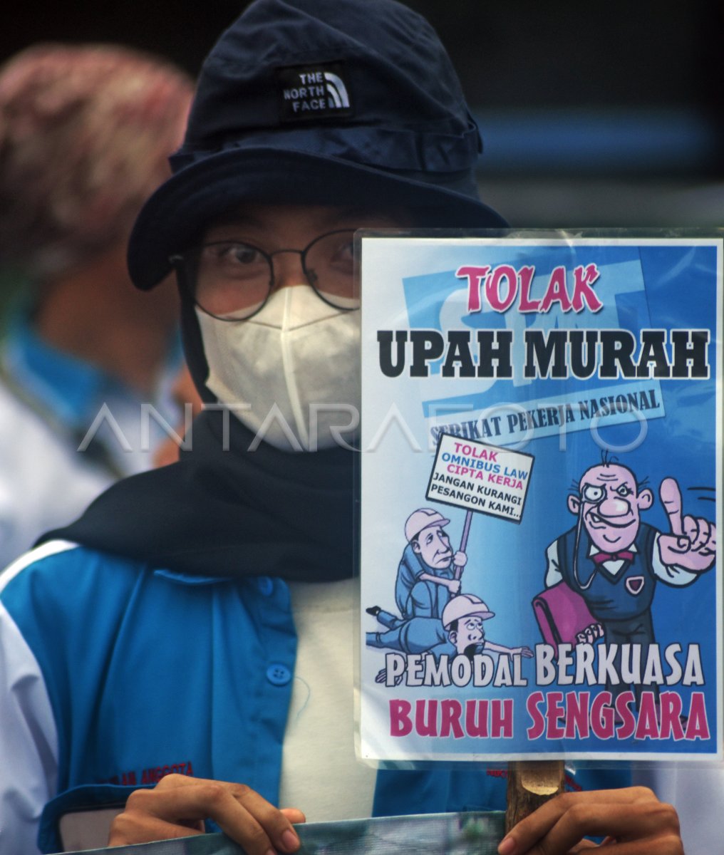 Demo Buruh Tuntut Kenaikan Umk 2024 Antara Foto 9582